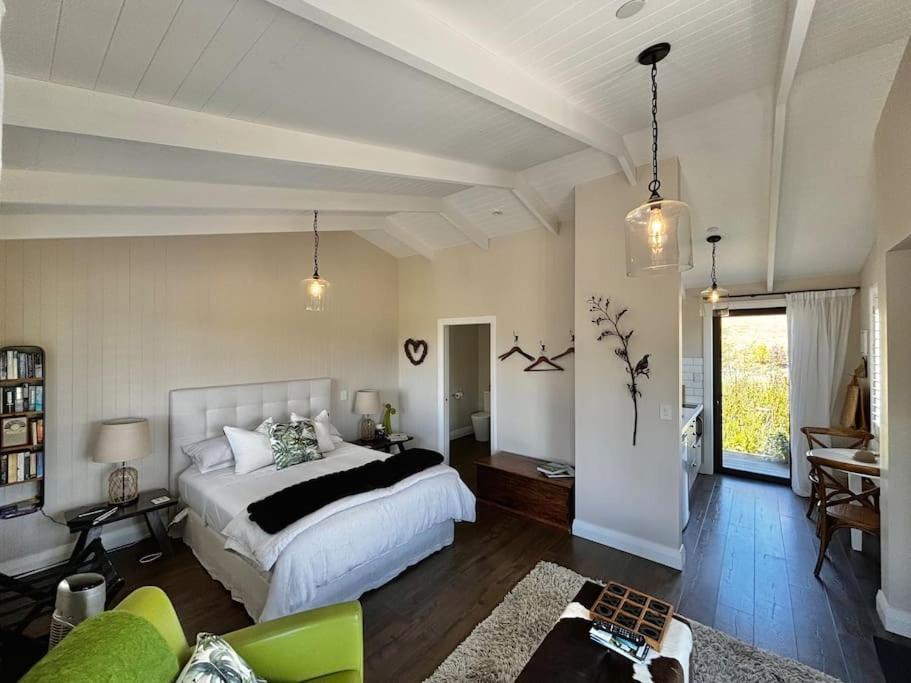 Luxury Cottage With Stunning Vineyard Views Renwick Exterior photo