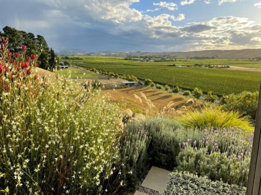 Luxury Cottage With Stunning Vineyard Views Renwick Exterior photo